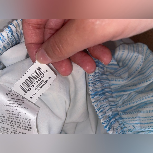 164. Bcbgeneration Striped Shorts - Picture 9 of 9